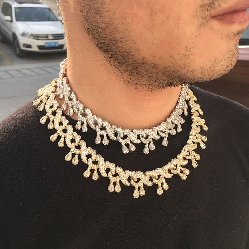 Flipping Dripping Infinity Link Chain