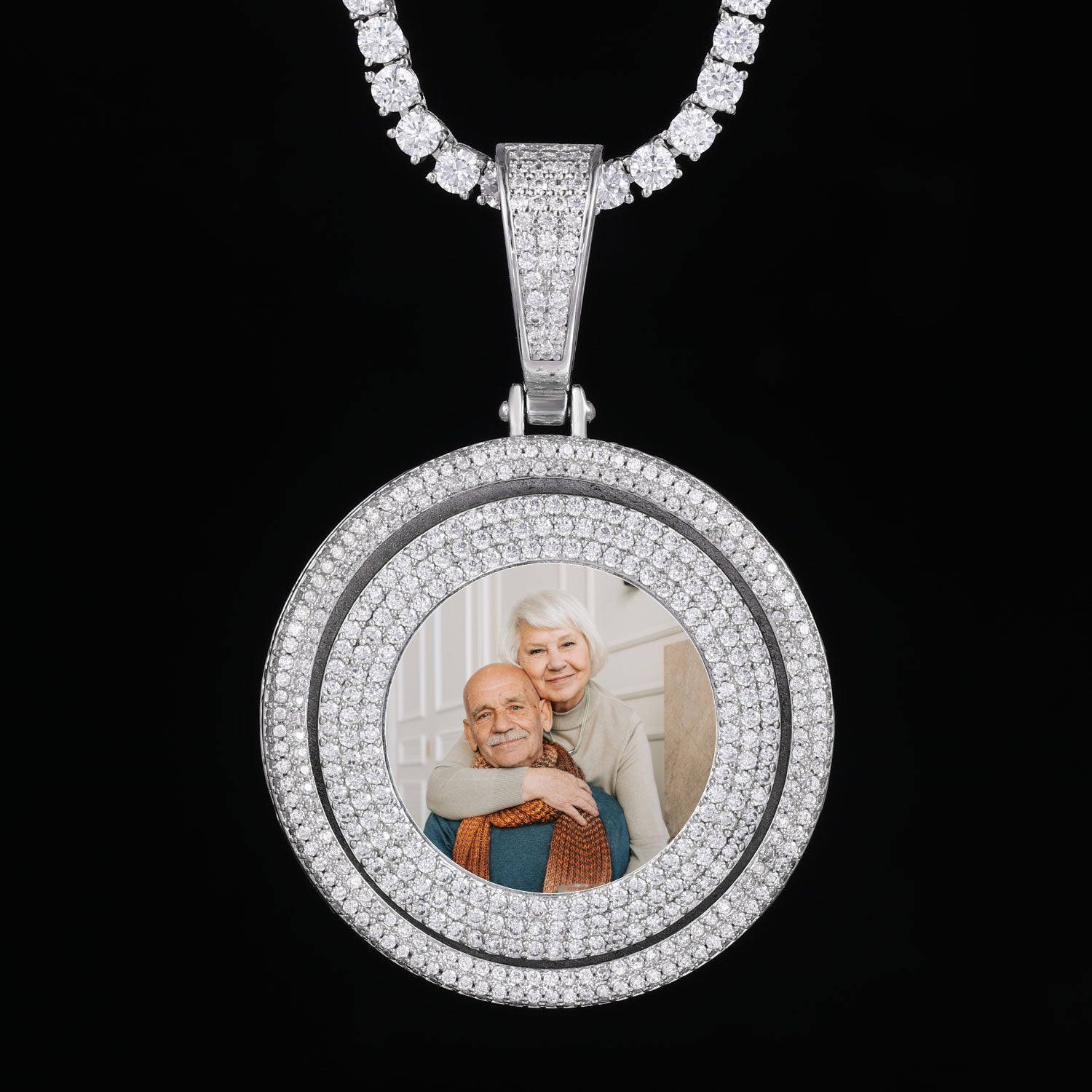 Custom 3D Rotating Photo Pendant